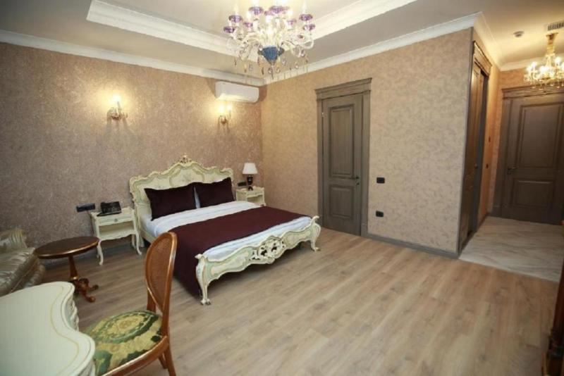 West Inn Palace Hotel - Oda
