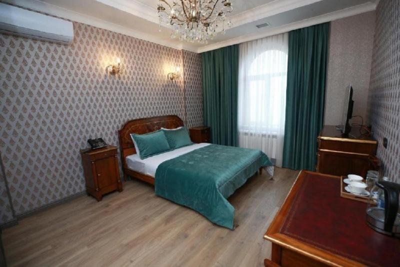 West Inn Palace Hotel - Oda