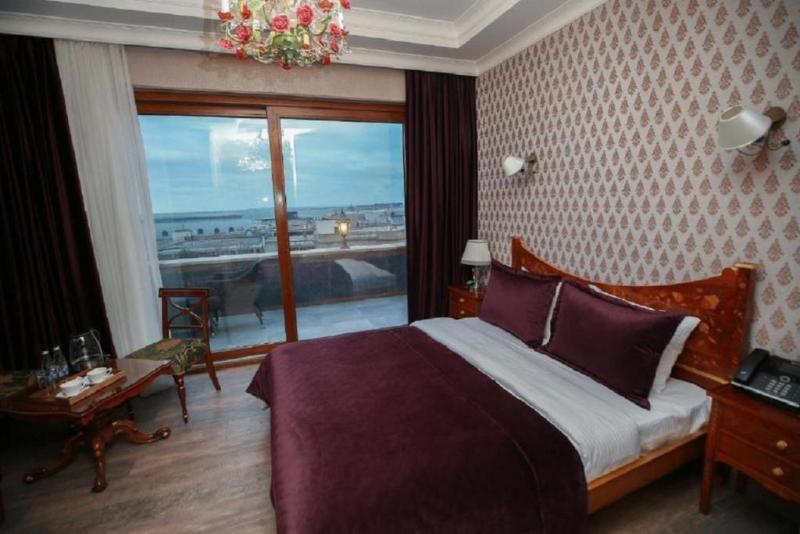 West Inn Palace Hotel - Oda