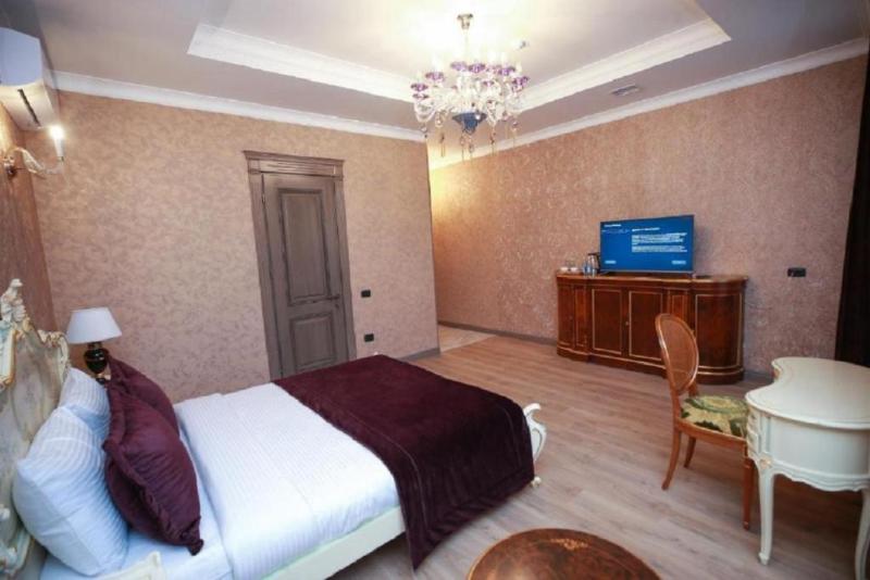 West Inn Palace Hotel - Oda