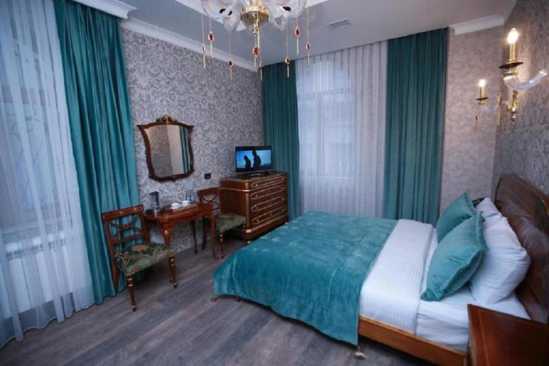 West Inn Palace Hotel - Oda