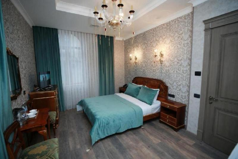 West Inn Palace Hotel - Oda