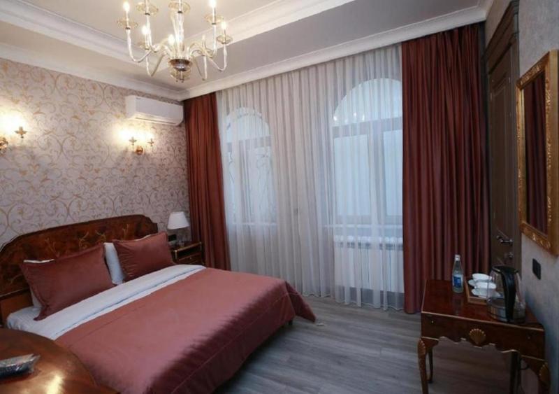 West Inn Palace Hotel - Oda