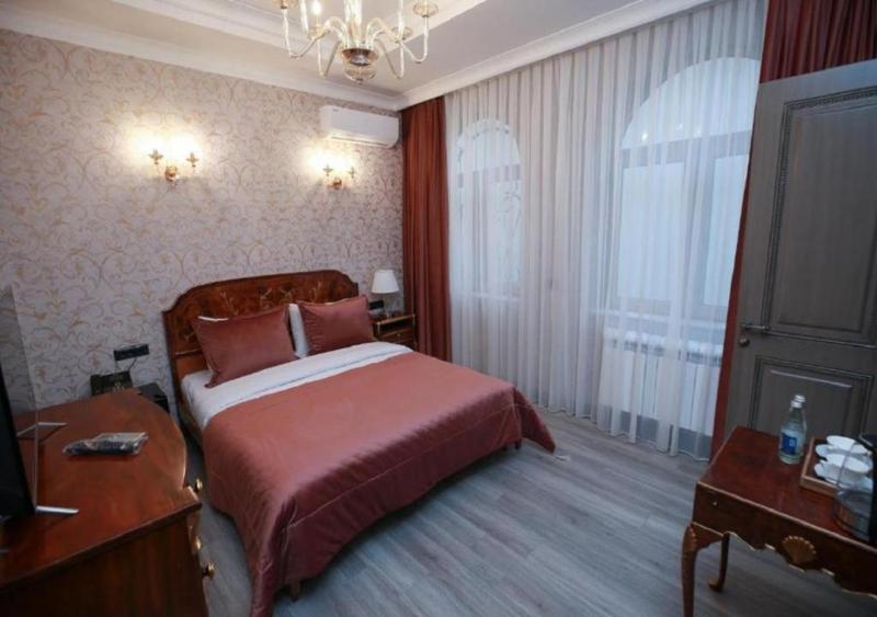West Inn Palace Hotel - Oda