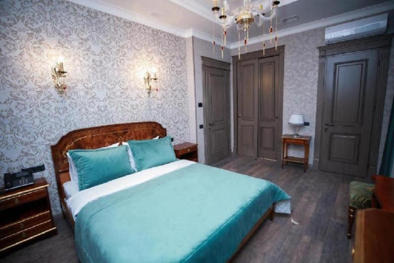West Inn Palace Hotel - Oda