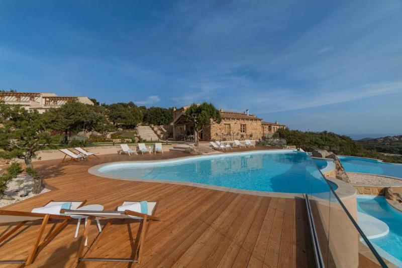 Hotel Borgo Smeraldo - Havuz