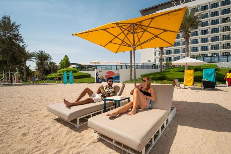 Rove Al Marjan Island Hotel - Plaj