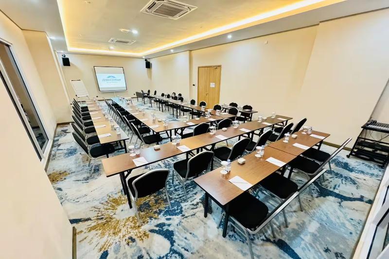 Howard Johnson By Wyndham Tangerang - Toplantı