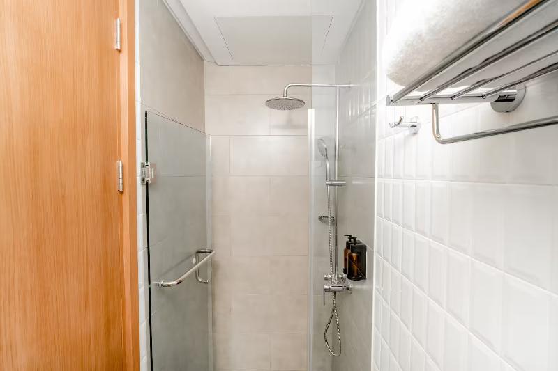 Howard Johnson By Wyndham Tangerang - Oda