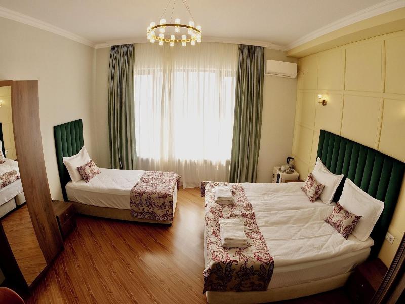 Phazisi Hotel - Oda