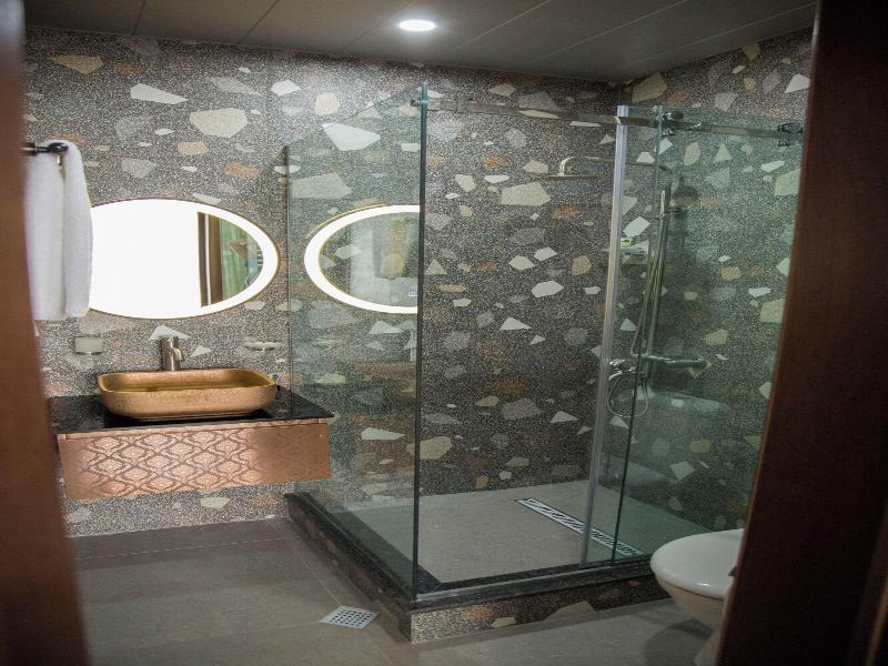Phazisi Hotel - Oda