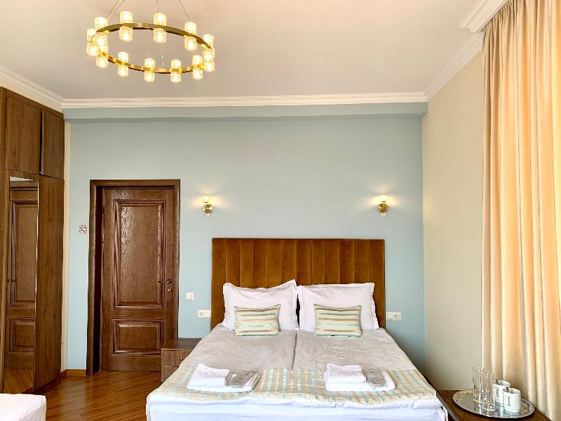 Phazisi Hotel - Oda