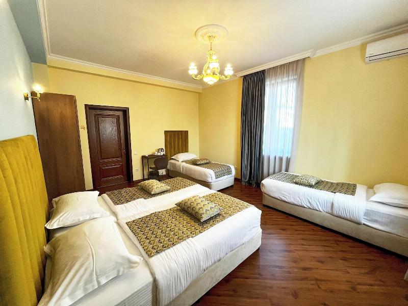 Phazisi Hotel - Oda