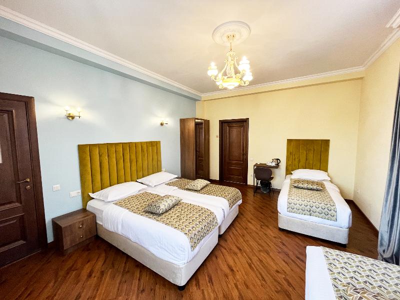 Phazisi Hotel - Oda