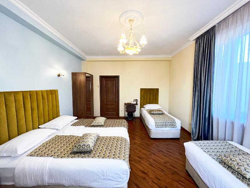 Phazisi Hotel - Oda