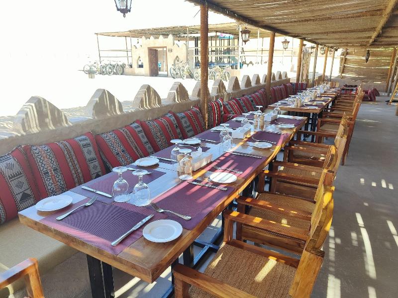 Thousand Nights Camp - Toplantı