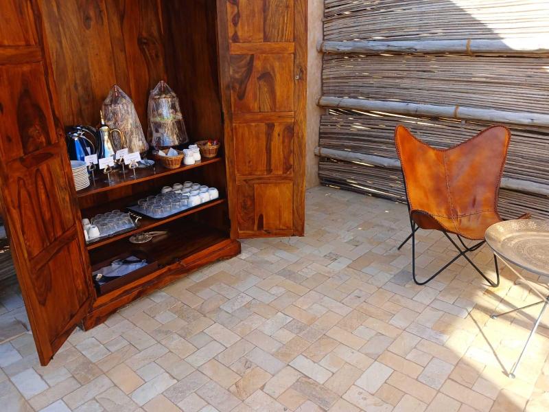 Thousand Nights Camp - Toplantı