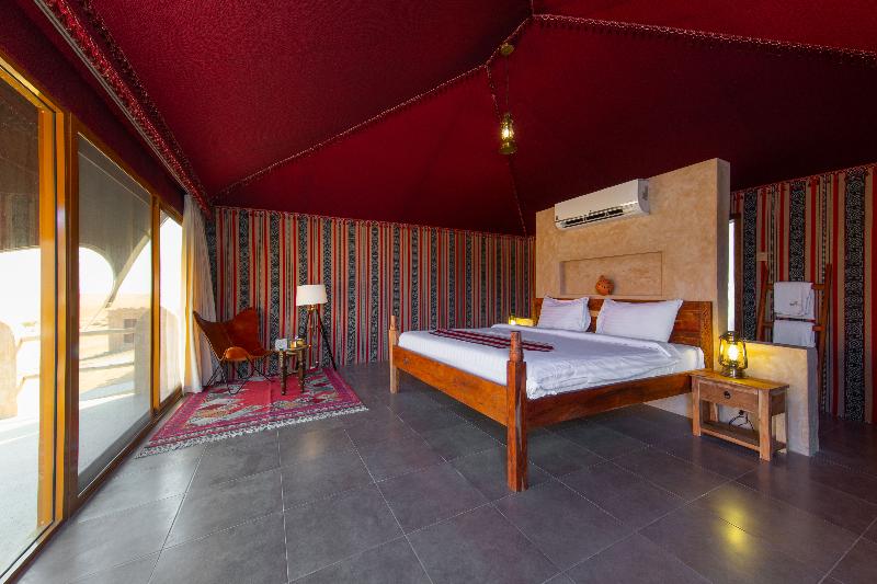 Thousand Nights Camp - Oda
