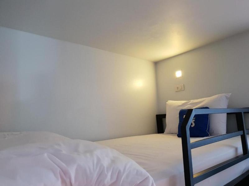 Us Hostel Samui - Oda