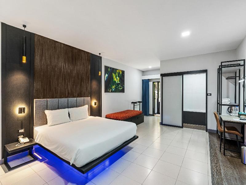 Phulin Resort Phuket - Oda