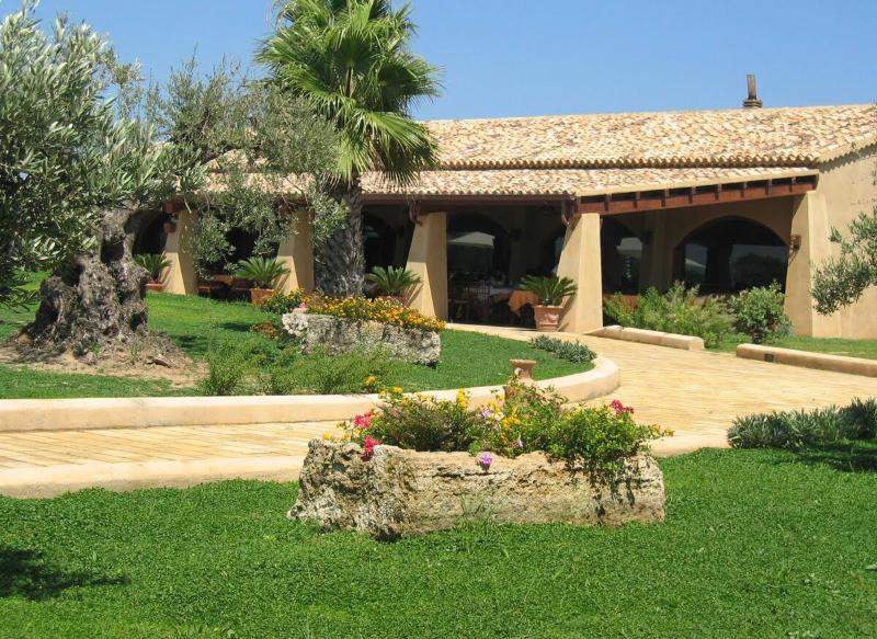 Borghetto Beach Resort - Genel