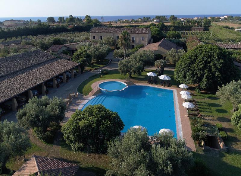 Borghetto Beach Resort - Havuz