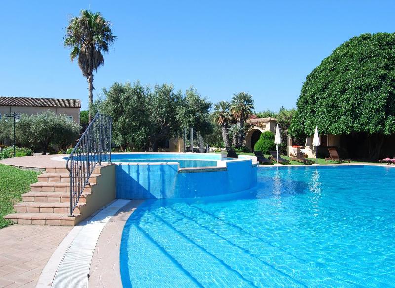 Borghetto Beach Resort - Havuz