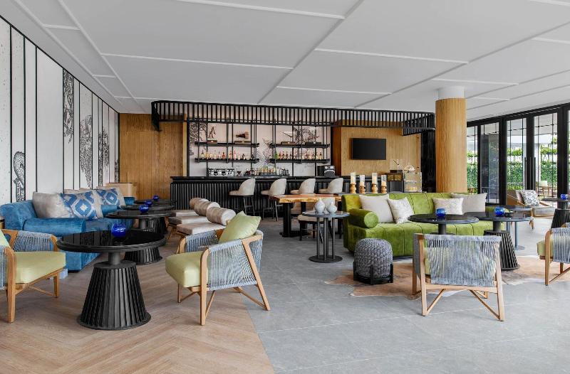 Courtyard by Marriott Phuket Town - Lobi