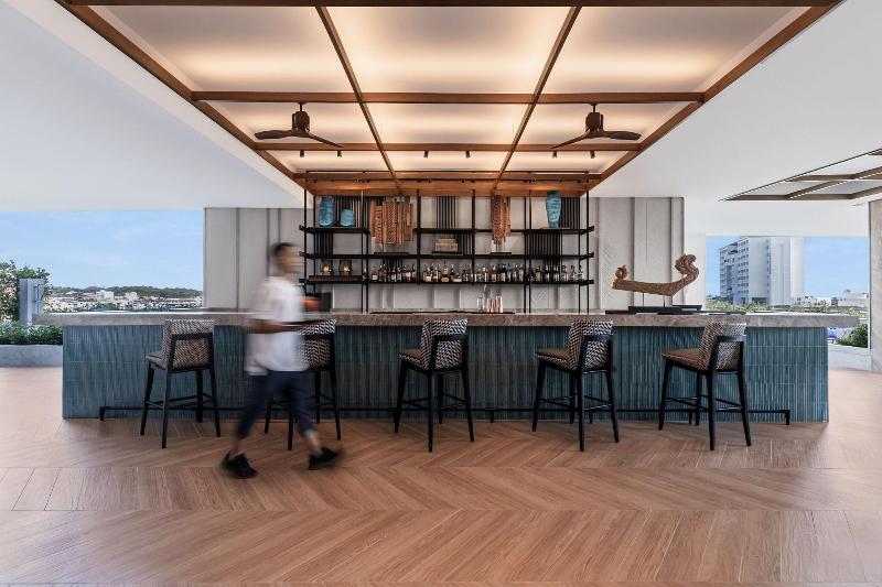 Courtyard by Marriott Phuket Town - Lobi