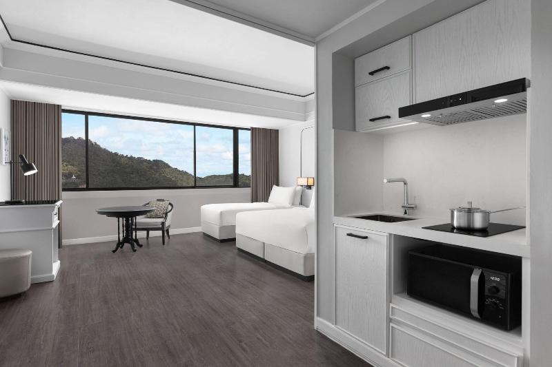 Courtyard by Marriott Phuket Town - Oda