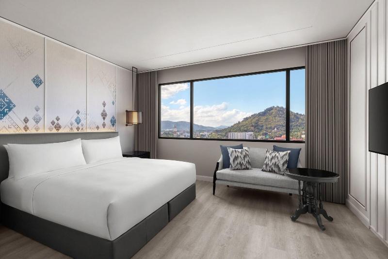 Courtyard by Marriott Phuket Town - Oda