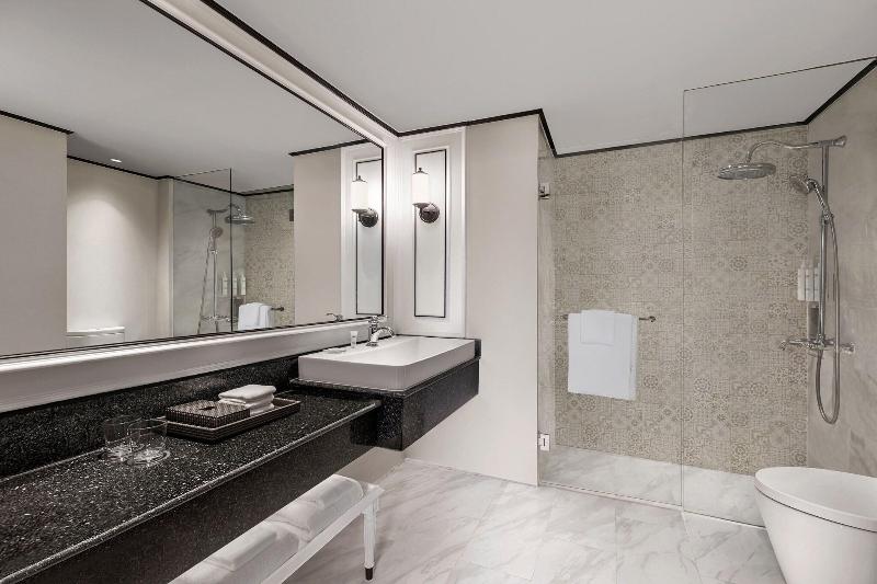 Courtyard by Marriott Phuket Town - Oda