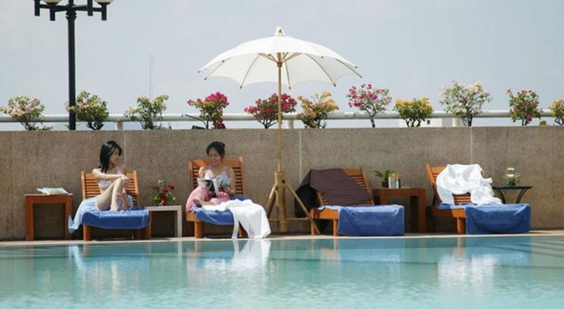 Courtyard by Marriott Phuket Town - Havuz