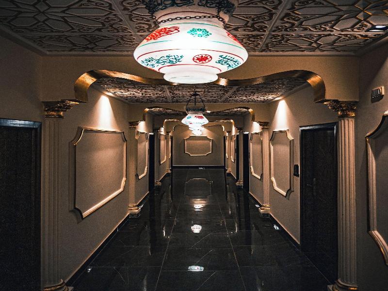 Jimmy Pyramids Hotel - Lobi