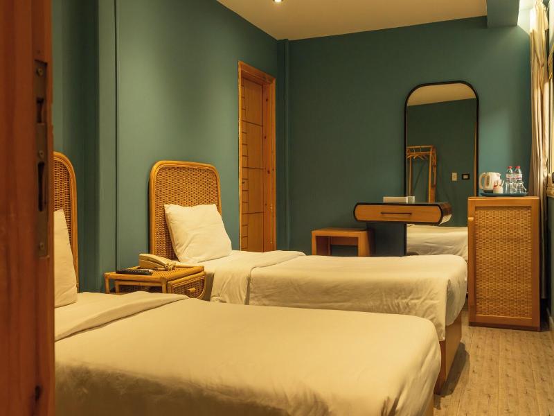 Jimmy Pyramids Hotel - Oda