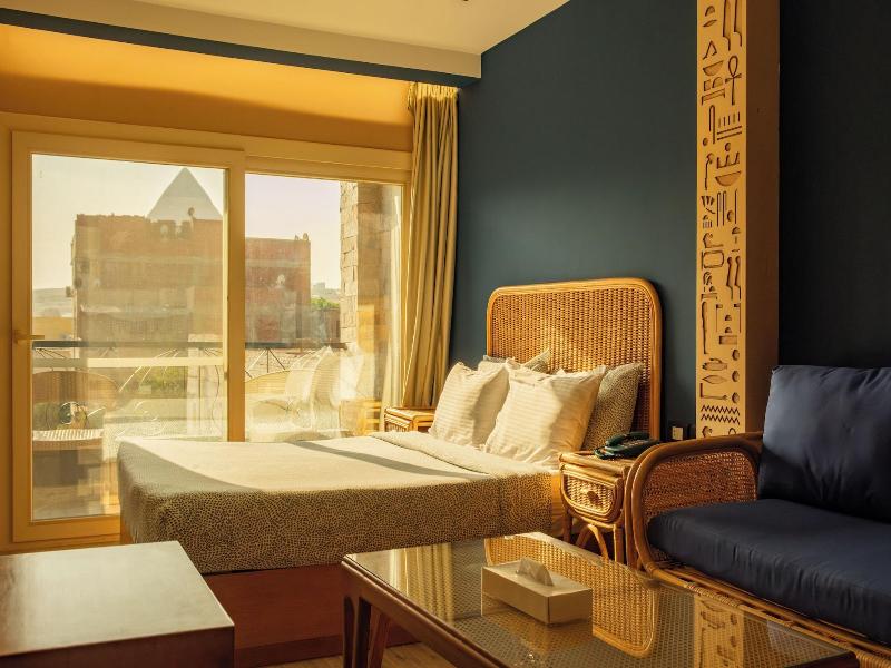 Jimmy Pyramids Hotel - Oda