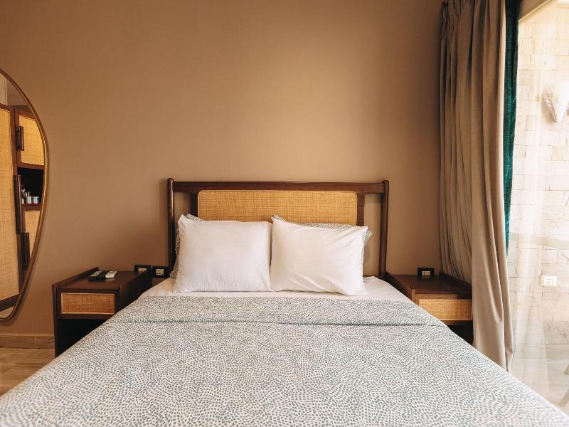 Jimmy Pyramids Hotel - Oda