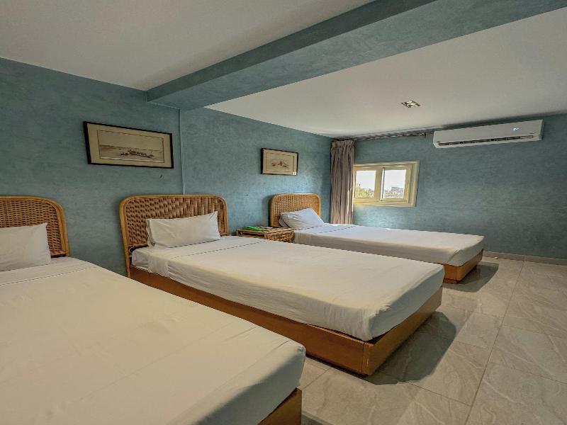 Jimmy Pyramids Hotel - Oda