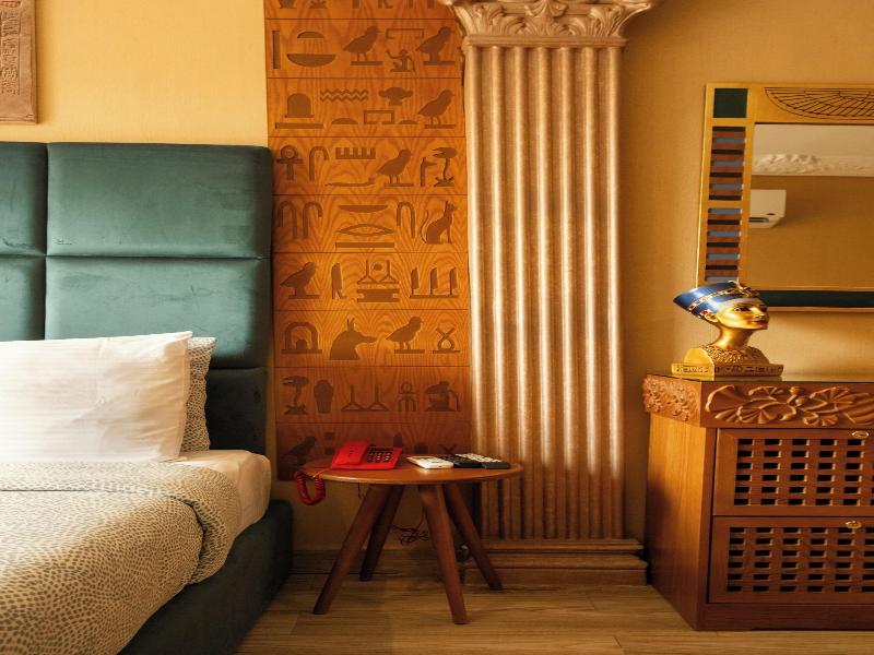 Jimmy Pyramids Hotel - Oda