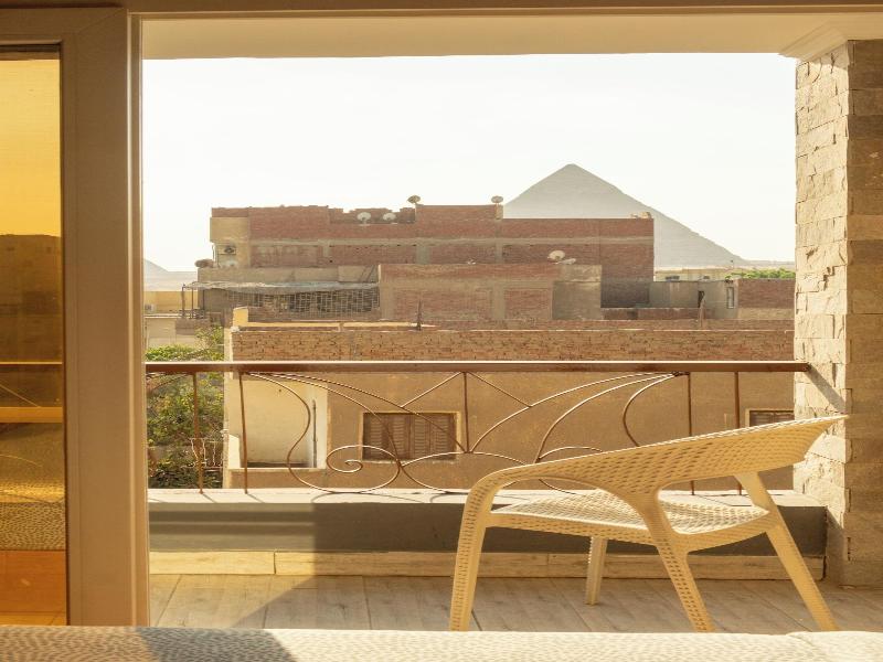 Jimmy Pyramids Hotel - Oda
