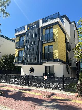 Retro Star Suites