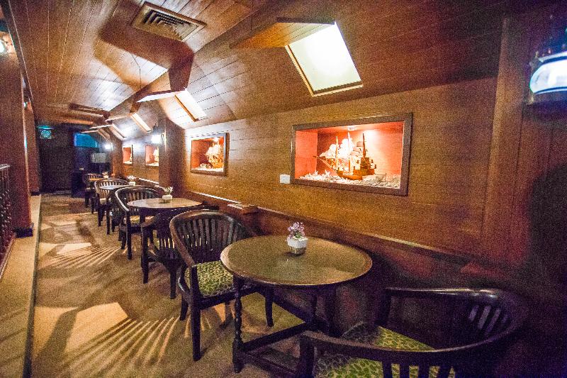 Phuket Merlin - Bar