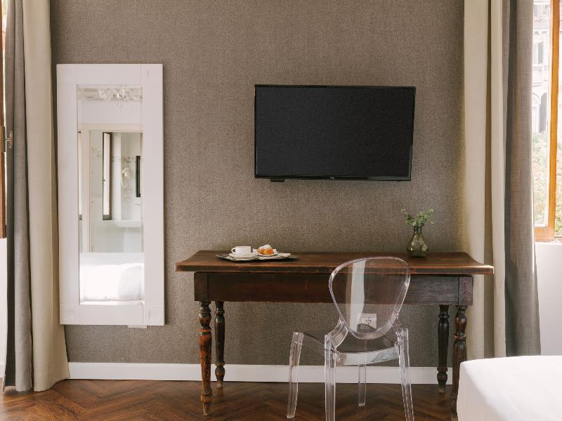 iH Hotels Venezia Salute Palace - Oda