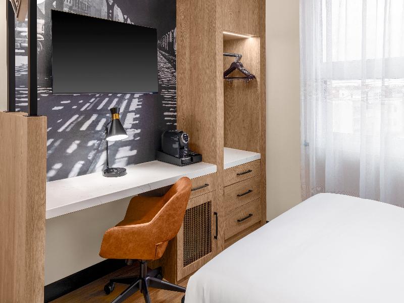 Voco Astoria, by IHG - Oda
