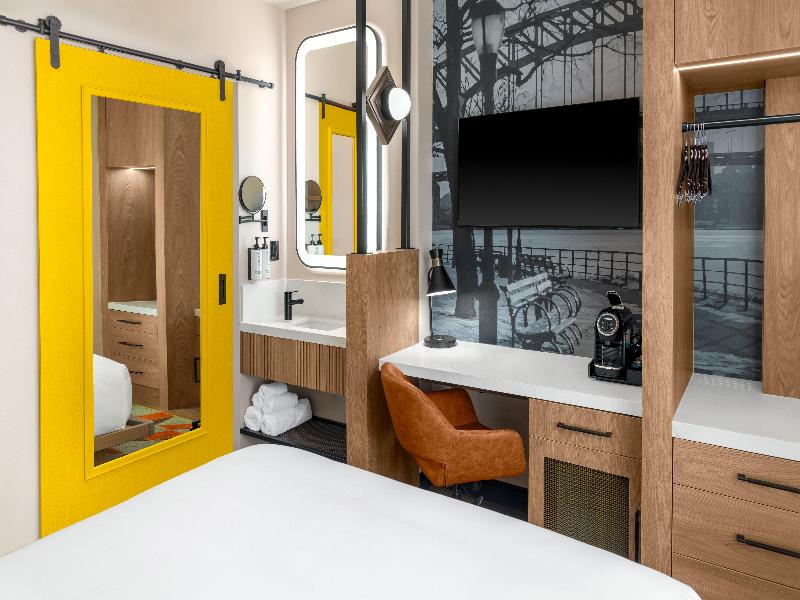 Voco Astoria, by IHG - Oda