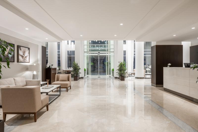 Landmark Hotels & Suites - Lobi