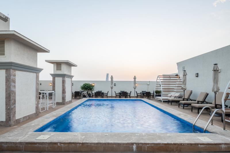 Landmark Hotels & Suites - Havuz