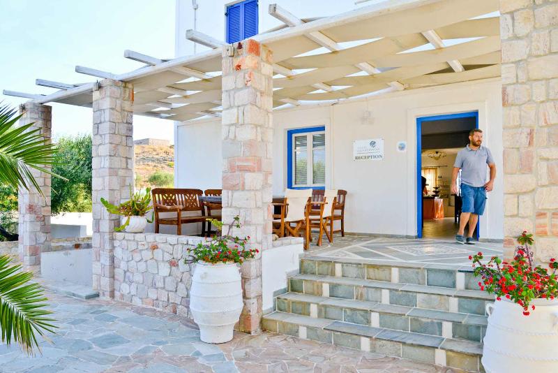 Glaronisia Hotel - Genel