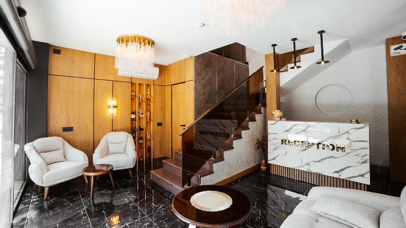 White Breeze Hotel - Lobi