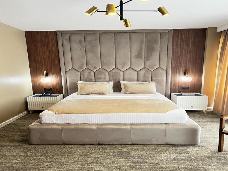 White Breeze Hotel - Oda